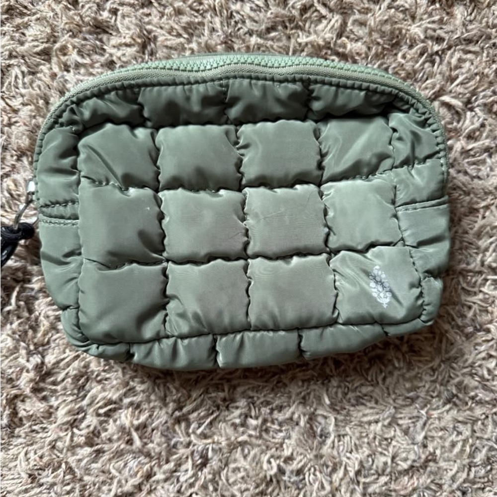 FP Movement quilted green Pouch